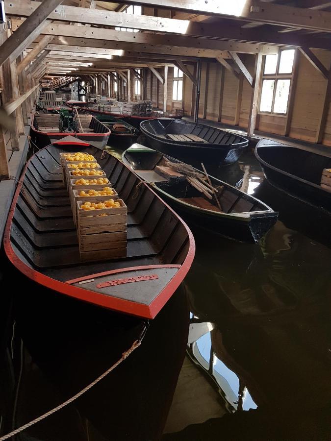 Hotel Logeren Op Dijk43 Broek op Langedijk Esterno foto