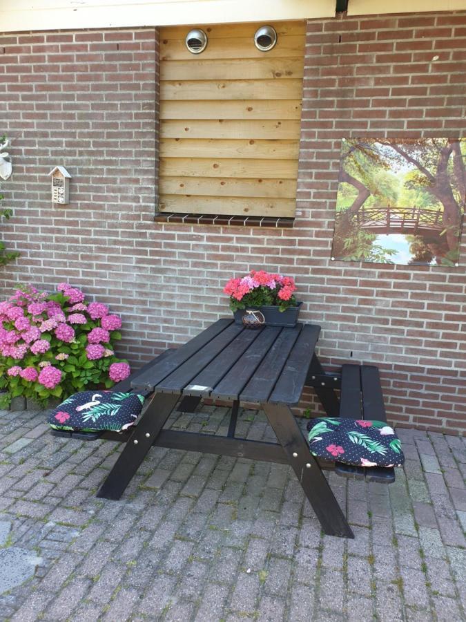 Hotel Logeren Op Dijk43 Broek op Langedijk Esterno foto