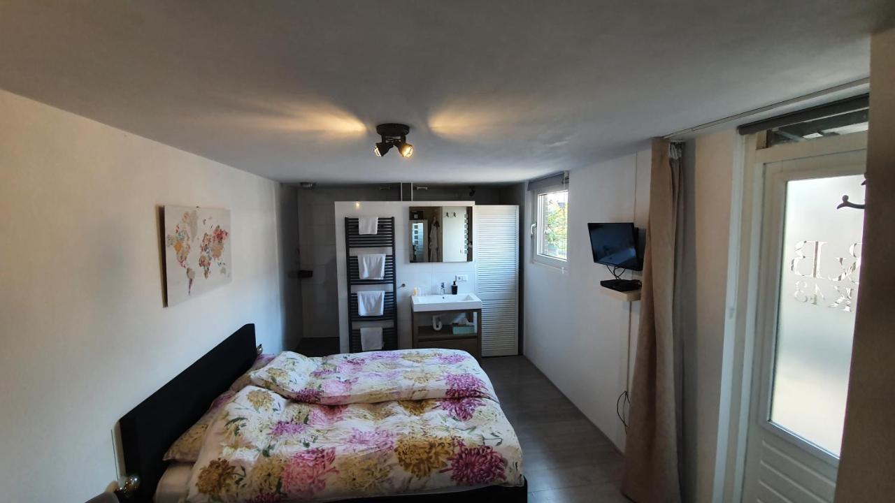 Hotel Logeren Op Dijk43 Broek op Langedijk Esterno foto